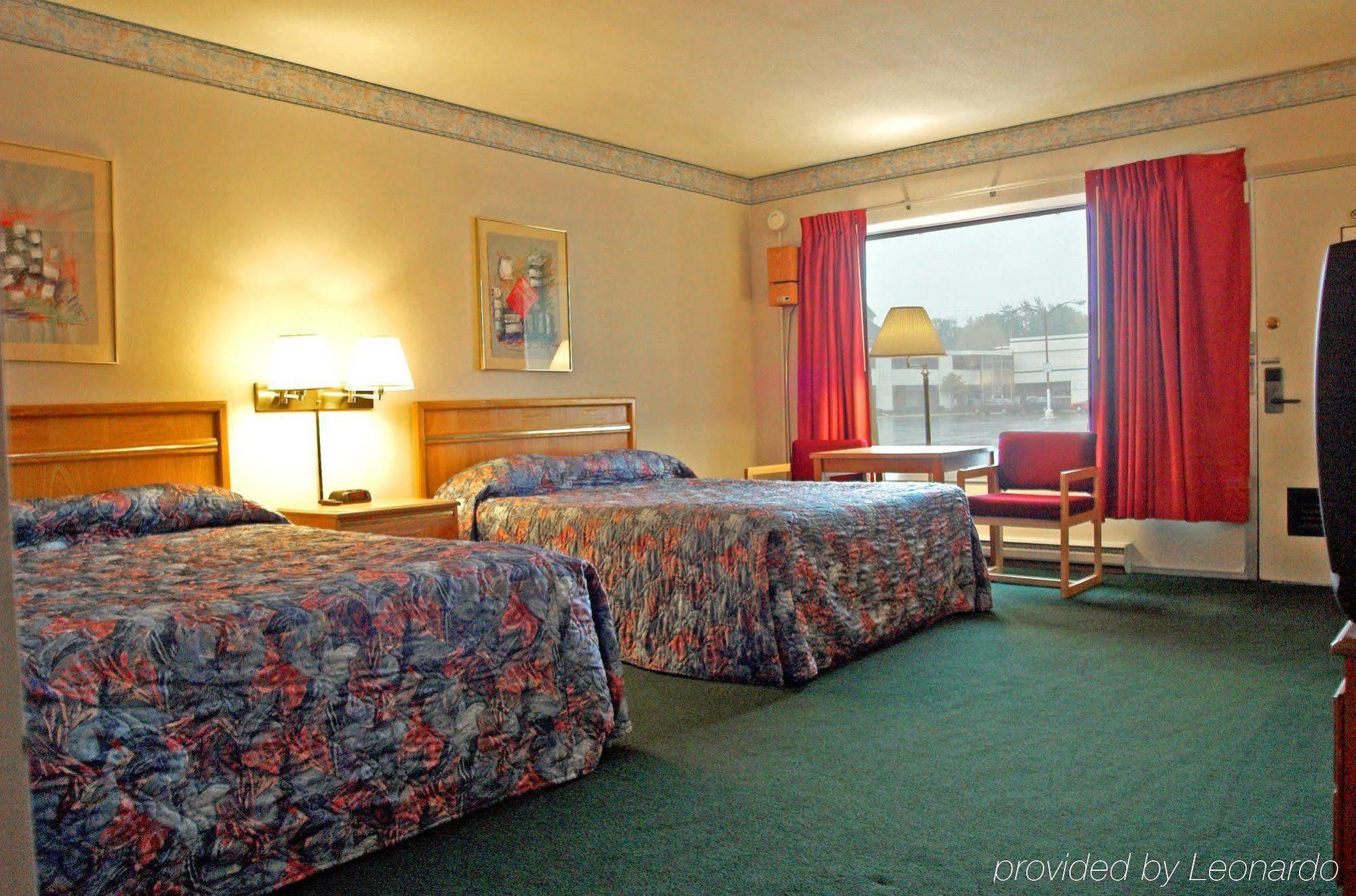 Warren Downtown Motor Inn מראה חיצוני תמונה